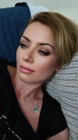 а вам нравяться мои глаза?😉