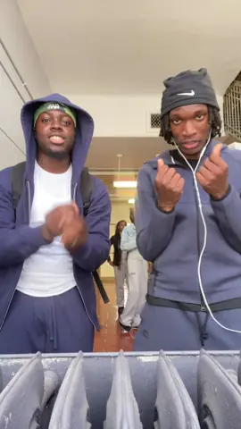 Lmaoo this might be song of the year😂😂😂😂#makemefamous #viralvideos #drill #funnyvideos @Milly @Maimouna🦋 @kkkhadim @chinnyy 