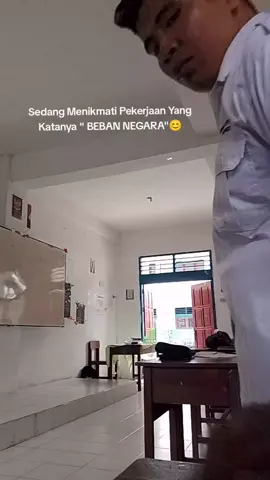 Terus Semangat Mencerdaskan Anak Bangsa😇 #fyp #masukberandafyp  #gurumuda #bebannegara 
