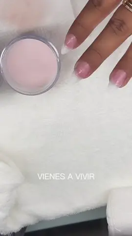 Si vas a vivir en los Estados Unidos y vas a trabajar como manicurista, estos son algunos de mis consejos. 🫶🏽 espero que te sirvan y si tienes otras dudas, déjamelo en los comentarios 😘😘 . #nails #livinginusa #nailtech #manicurista #orlandoflorida 