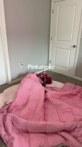Because where @Suhmiloveit going with my pretty pink things.🥹🎀