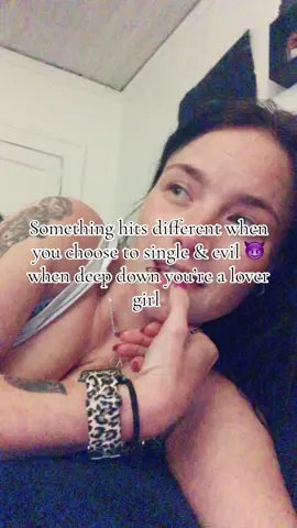 😈