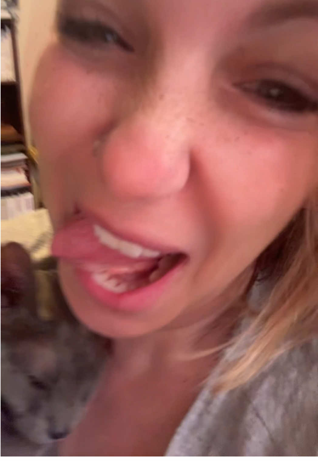 👹