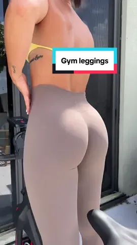 Replying to @Liliana y wilber 🥰🫰🏻 despues de mas de un año usandolas las sigo recomendando! Agarran super bien, son high waist, no transparentan y ademas vienen 2 en una orden! Corren a la talla, estoy usando talla S #oqq #leggings #gymleggings #gymfit #tiktokshopcreatorpicks 