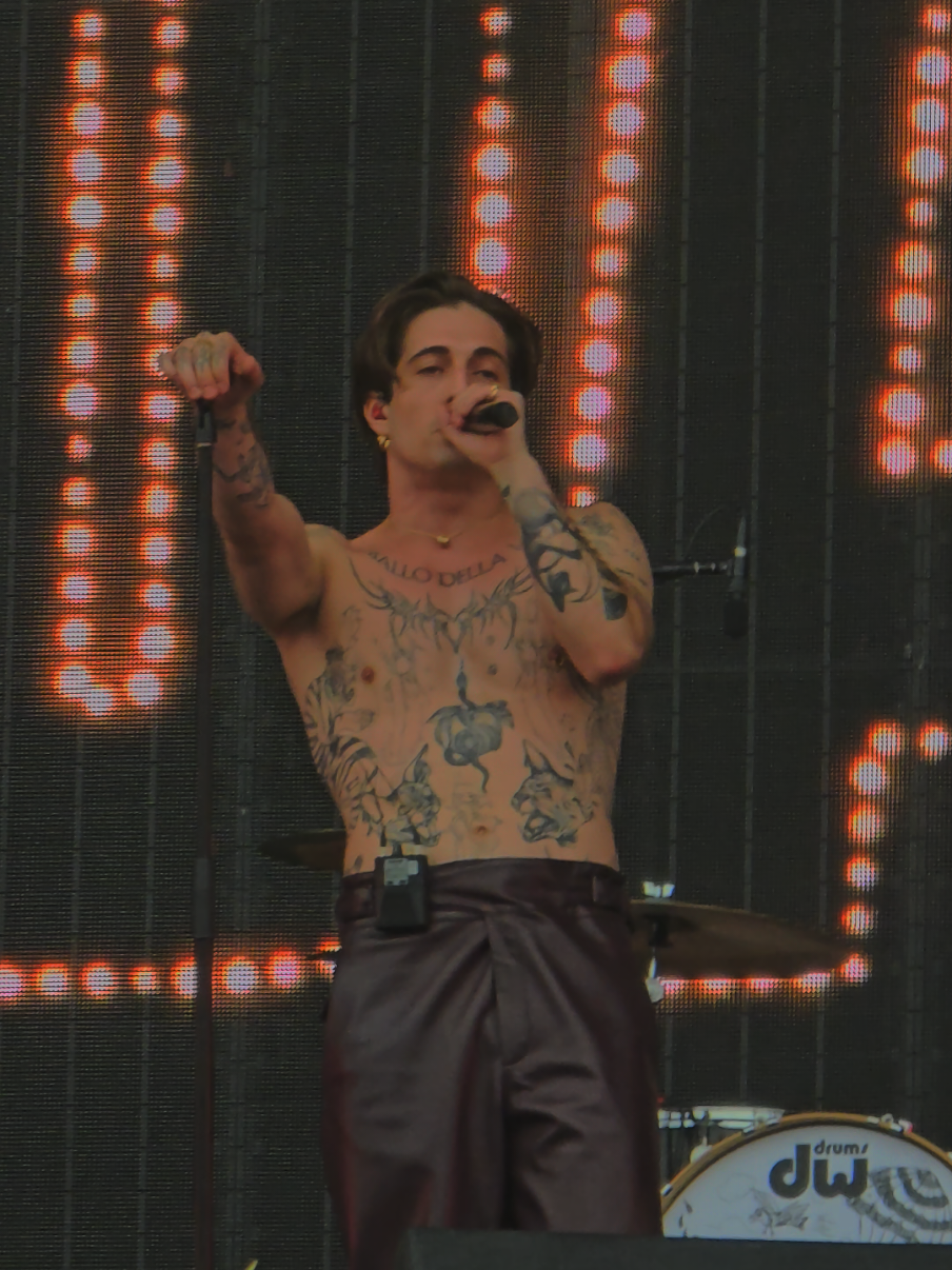 Damiano covering Too Sweet by Hozier at Rock Werchter @Damiano David #damianodavid #hozier #toosweet 