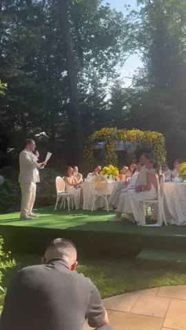 Nothing like the best man calling the MOB hot in front of the entire rehearsal dinner. Unreal 🤣🤣🤣 #2025bride #weddingtiktok #bestman #weddingspeech #fyp 