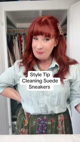 Style tip for cleaning suede sneakers #styletips #styletip #sneakers #styletok #fashionemergency 