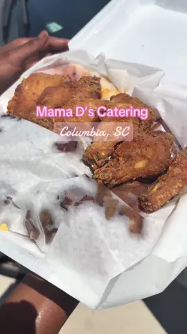 Definitely hit me girl up for all your catering needs !! @Mama D’zzz Kitchen & Catering food was BOMBBBB !!! #placestoeatincolumbiasc #cateringincolumbiasc #columbiasc 