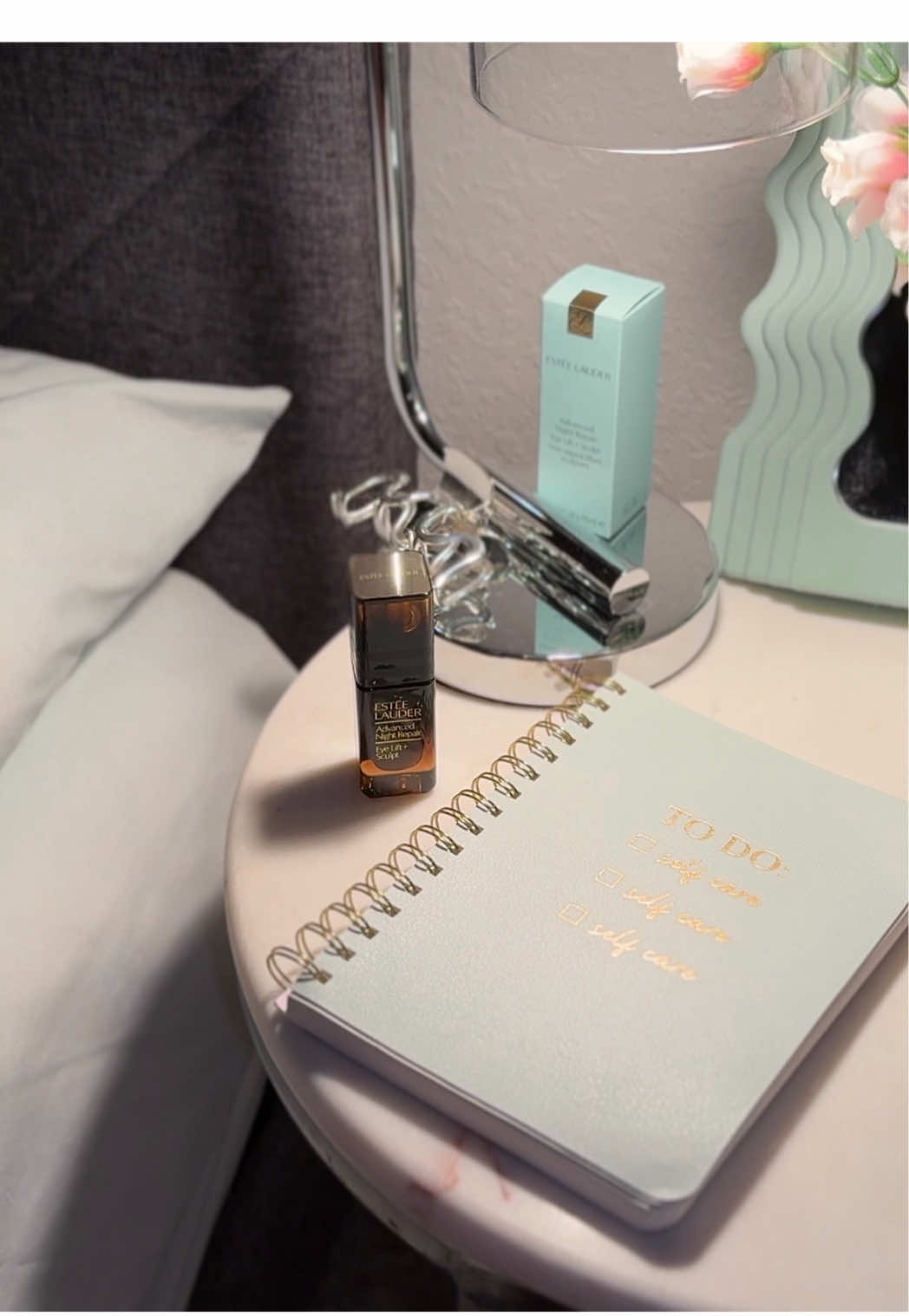 ✨ Want fresh, lifted eyes every morning? This is my secret! 🌙💫 Estée Lauder Advanced Night Repair Eye Lift + Sculpt = instant hydration + visible lift 👀💖 @Estée Lauder  Lightweight, luxurious, and actually works — my number 1 eye must-have! 💡 Save this if glowing eyes are on your 2025 goals 💕 @CXS #EsteeLauder #GiftedByEsteeLauder #AdvencedNightRepair #communityxseen #NighttimeSkincare  