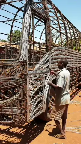 African man builds his own Coach Bus using wires. #Ichasulilwe 