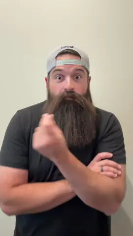 This took way too much effort to film and edit… so give me my damn likes and follow! #b#beardb#beardss#shavet#transformationtransition 