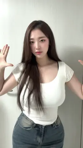 흰티에 청바지 어떤데