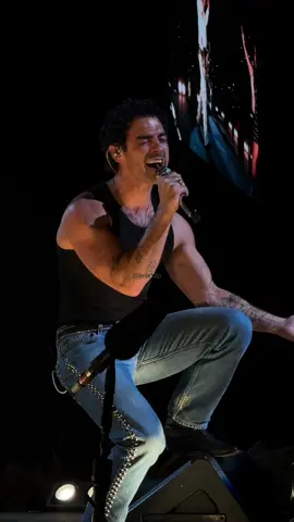 One of MANY reasons why I love Joe Jonas because him during Celebrate is 😍 #joejonas #jonasbrothers #jonasbrothersconcert 