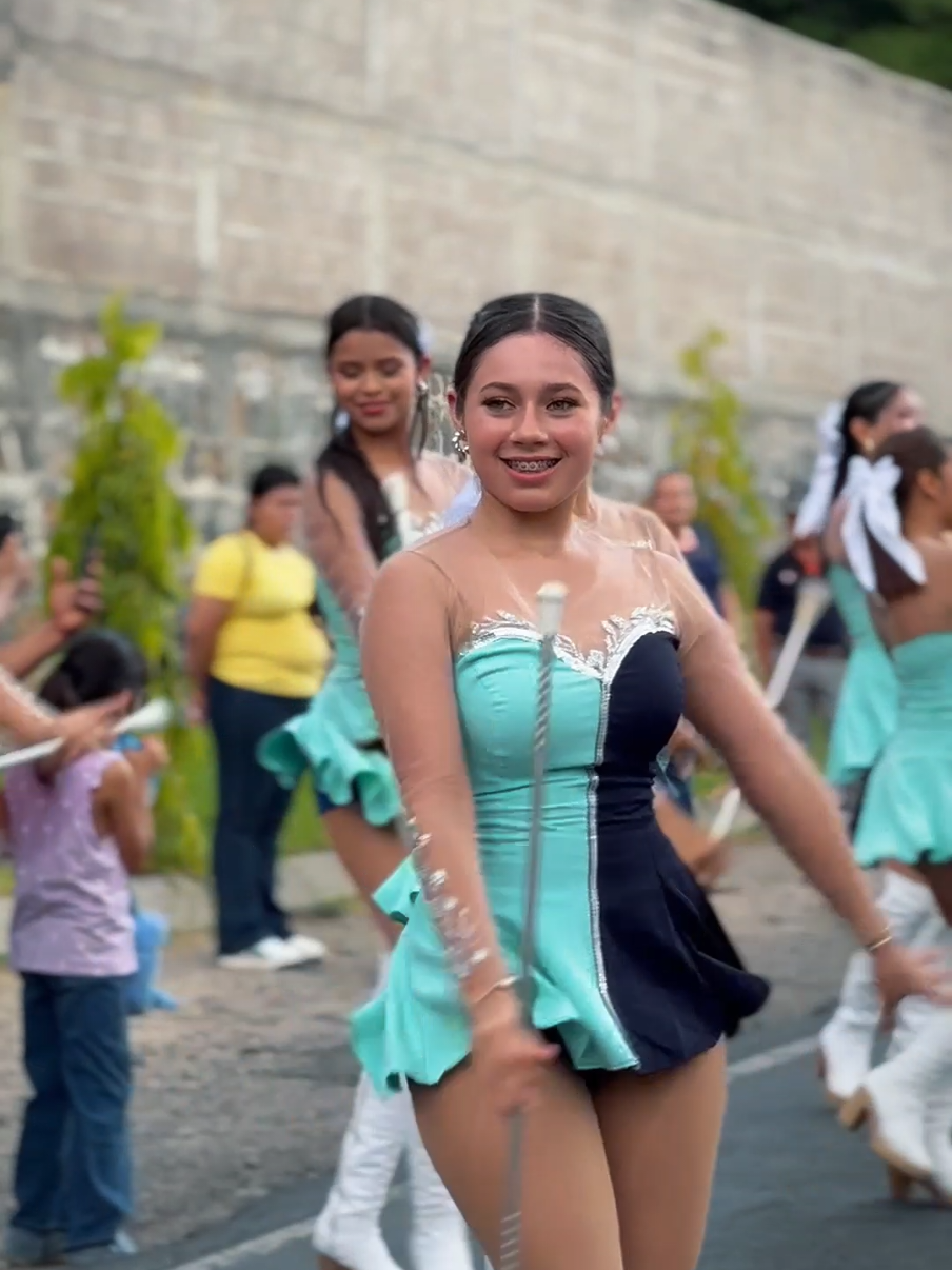 Belleza y Elegancia en cada paso de baile✨️💃 Dafne #elsalvador #fiestas #desfiles #paratiiiiiiiiiiiiiiiiiiiiiiiiiiiiiii #bicentenario 