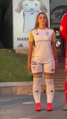 🤍 𝙁𝙖𝙢𝙞𝙡𝙞𝙖 𝙈𝙖𝙧𝙗𝙚𝙡𝙡𝙖 𝙁𝘾 #Adidas #SoñemosenGrande @Adidas Football #MarbellaFC 