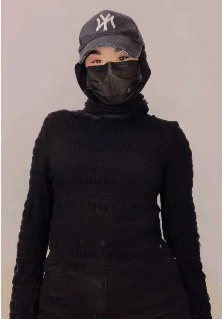 When he wears black fits >>>🥵 . . . #fyp #gataonly #mightdeletelater #latetothetrend 