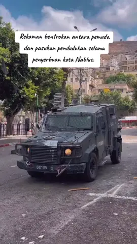 Rekaman bentrokan antara pemuda dan pasukan pendudukan selama penyerbuan kota Nablus.  لقطات من المواجهات بين الشبان وقوات الاحتلال خلال اقتحام مدينة نابلس.🔥🔥🔥 #fypppppppppppppp 