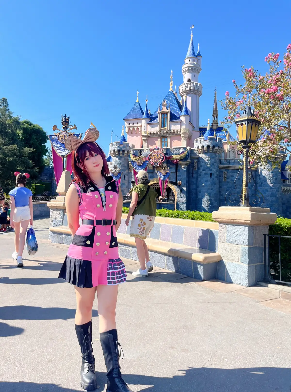 GUYSSS I WENT TO MY FIRST OOGIE BOOGIE BASH AND IT WAS PEAK!!!!!  #kairi #kingdomhearts #kh #kh3 #disneyland #cosplay 