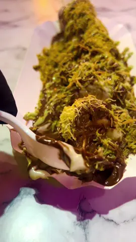 Dubai Banana, the new Kunafa sensation! #dubaichocolate #kunafa #dubaibanana #viral #fyp 