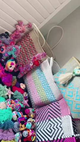 Moda femenina #bolsas #blusas #hechoamano #mujer #latina 