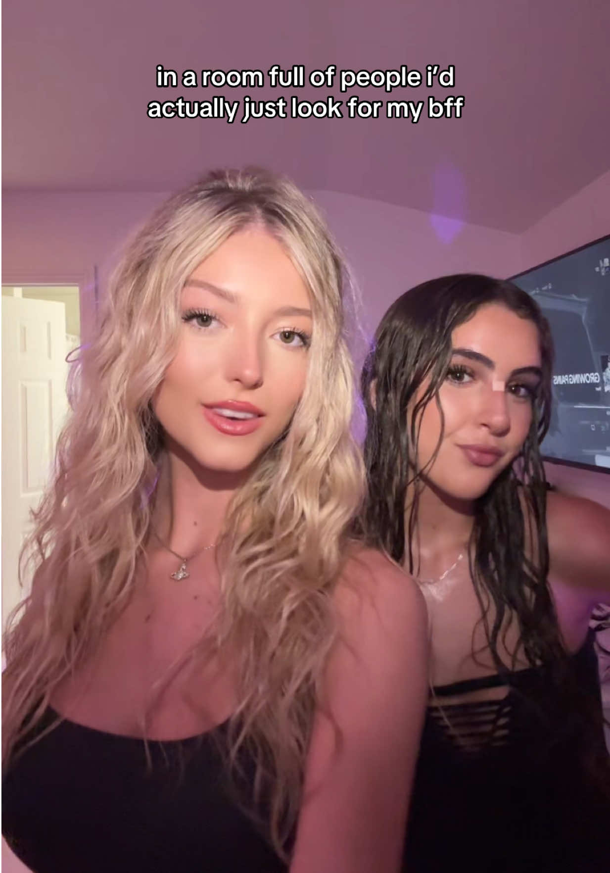 my girl @lexy🍒 tag ur best friend! #fyp #trend #bff #emilydobson 