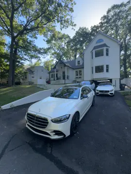 This is mashallah 🙏🏽 #mercedes #rangerover #ferrari #House #cars #newyork #viral #explore #fyp