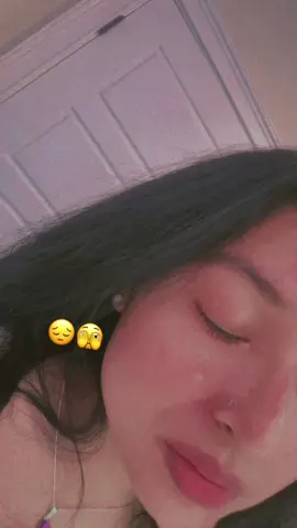 😔