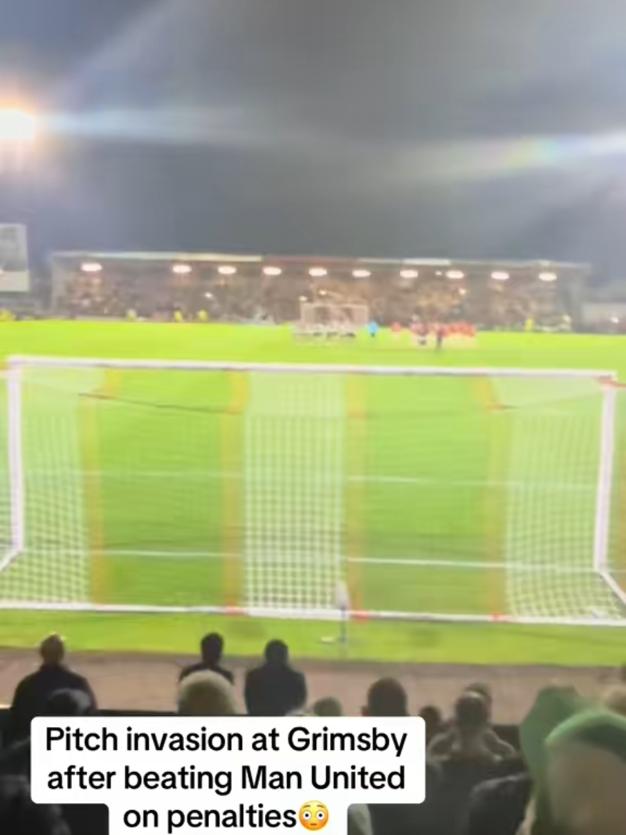 Mbuemo Misses and Grimsby Town Fans go crazy!!! #grimsby #grimsbytown #fyp #manchesterunited #foryoupage❤️❤️ 