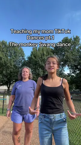 Teaching my mom TikTok dances pt.1!#fyppppppppppppppppppppppp #fypシ゚viral #postingeveryday #fyppppppppppppppppppppppp #tiktokcreator 