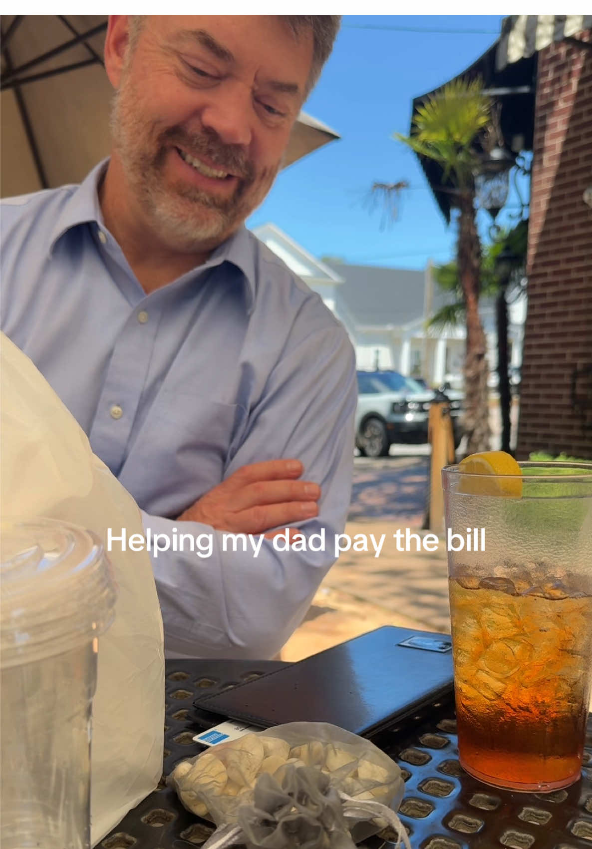 Just carrying some weight 😌💖 #dad #family #yw #lunchdate 