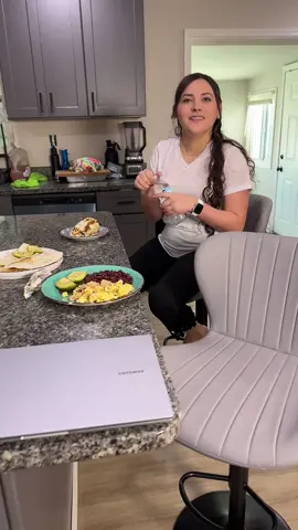 Vamos a comer ahora en la isla 🥰#silla #gira #360 #cute #paratiiiiiiiiiiiiiiiiiiiiiiiiiiiiiii #pyf 