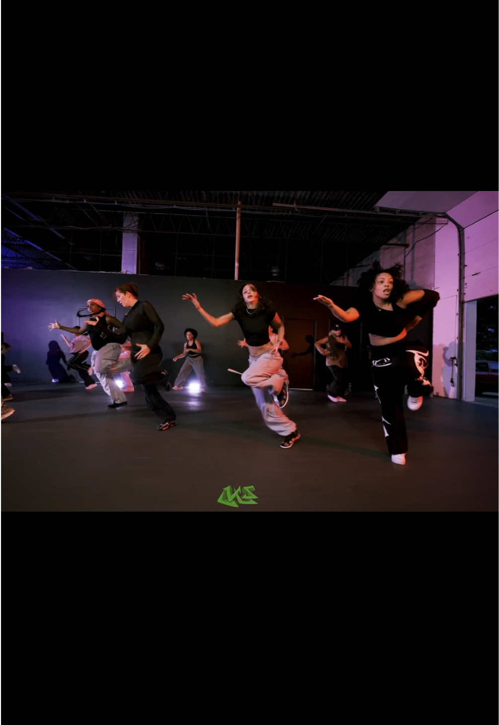 This what a lit Friday night consists of! 🔥🔥 @Ysabelle Capitulé #fyp #lvlsdance #ysabellecapitule 