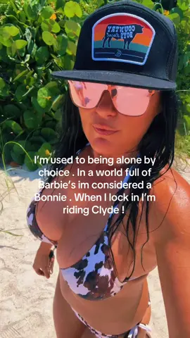 I hope you’re ready because I’m not going anywhere 😜 #singlelife #bonnieandclyde #happy  #beachtrip 