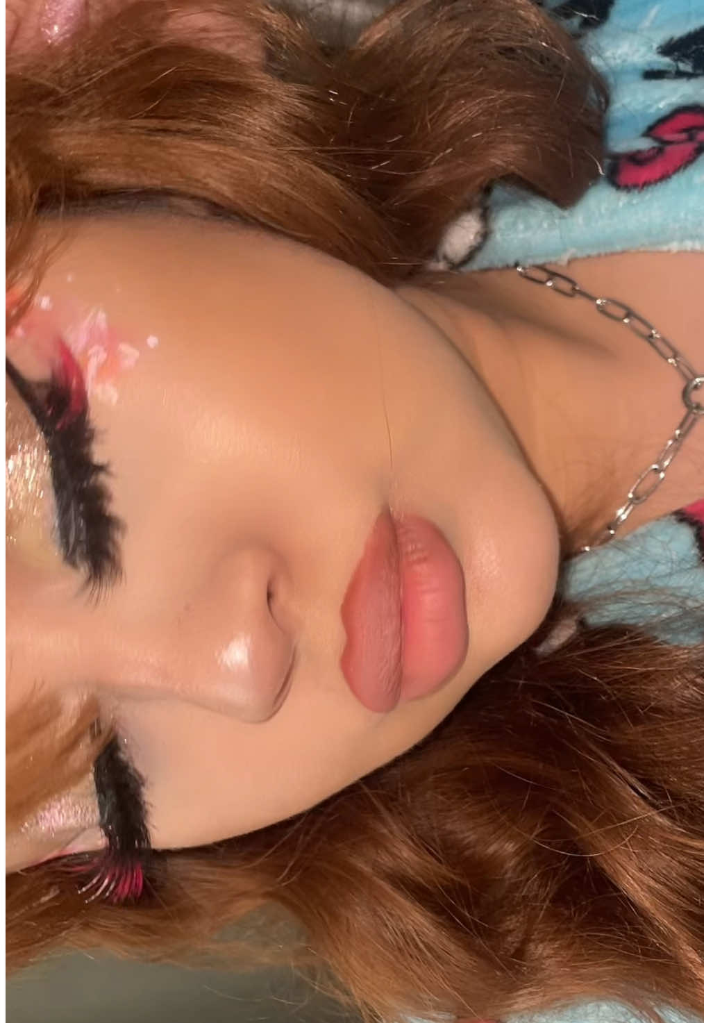 Chaos part 2 ( I’m all over the place) lashes are “Reds birthday lash” from reds beauty ink use code Manic20 at check out ♥️♥️🫶🏻#redsbeautyink  #redsbeautyinklashes #motd #mua 