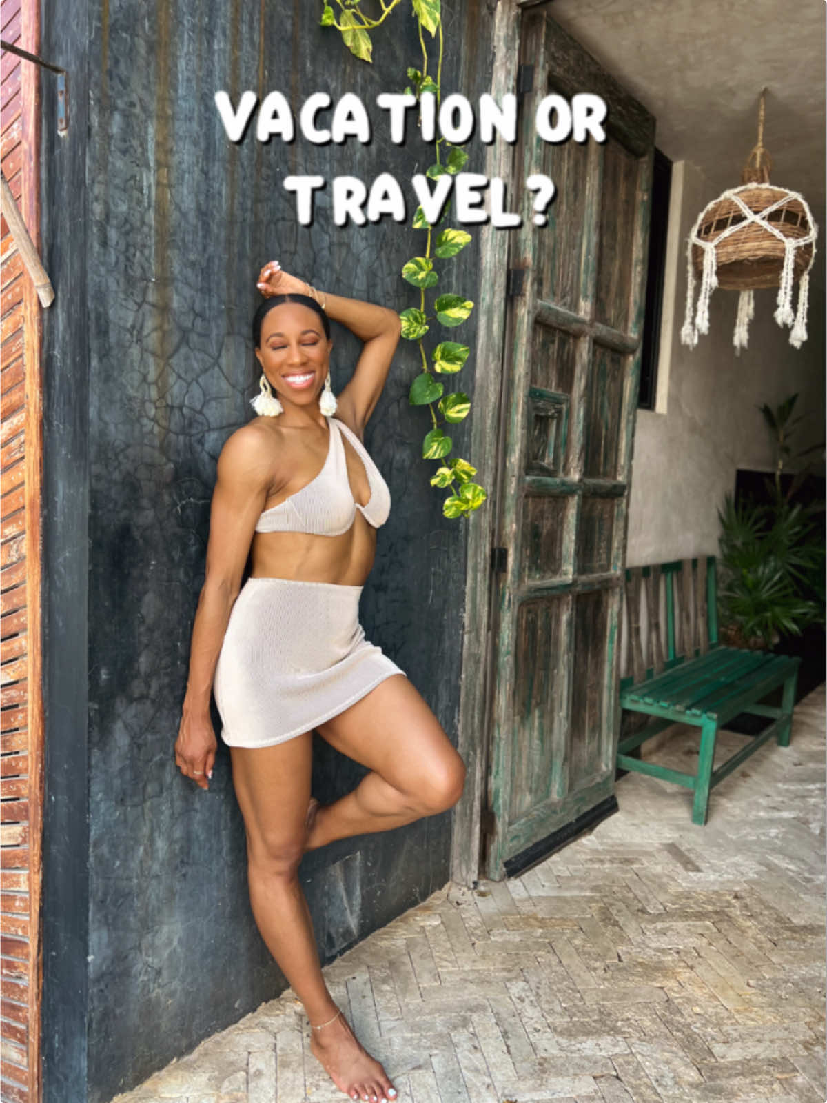 Which one are you?🤔✈️ #vacationvstravel #digitalnomadlife #ontherunway #traveltribe #fyp