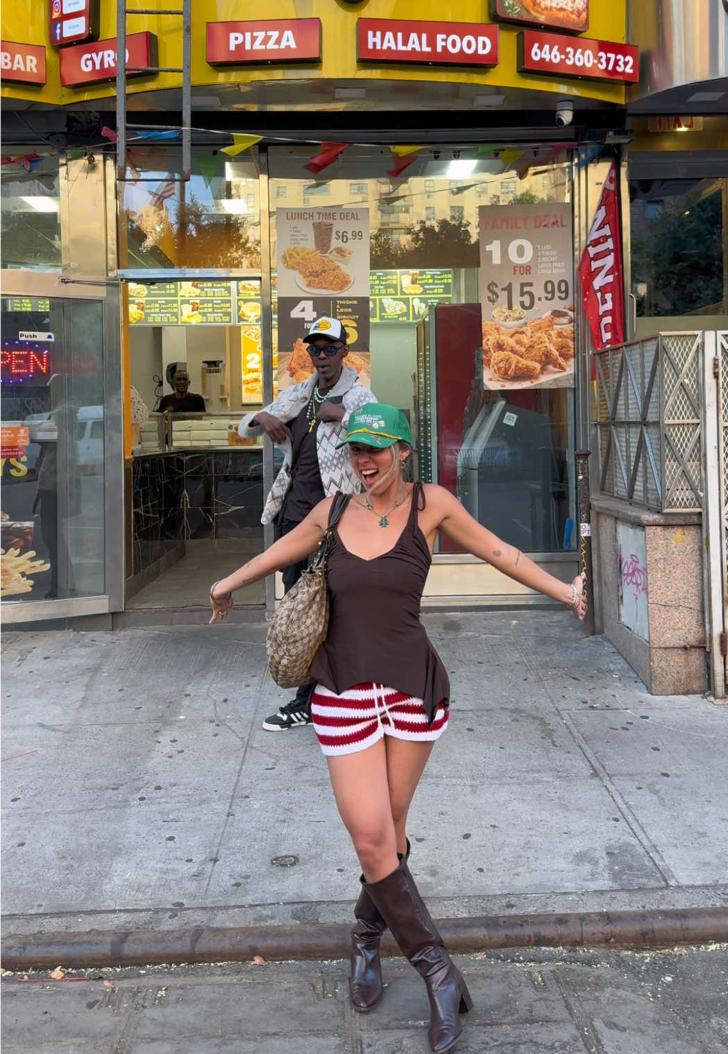 You’ll never be alone in NYC #momof2 #nyctrip #MILFEtiquette #confidentmom #newyorkcity 