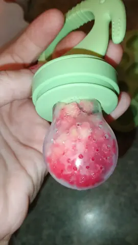 Is it time for your baby to start solid foods 4 to 24 months can use this#teething #babycare 