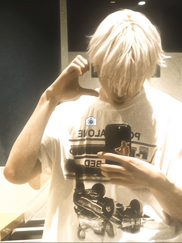 hwaniee <3 #junghwan #treasure #트레저 #lovepulse #heaintbetterthanme 