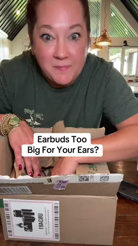 The Smallest Fit Ever! Perfect Earbuds for those smaller ears! #jlab #jbudmini #smallearbuds #earbuds #christmasgiftideas 