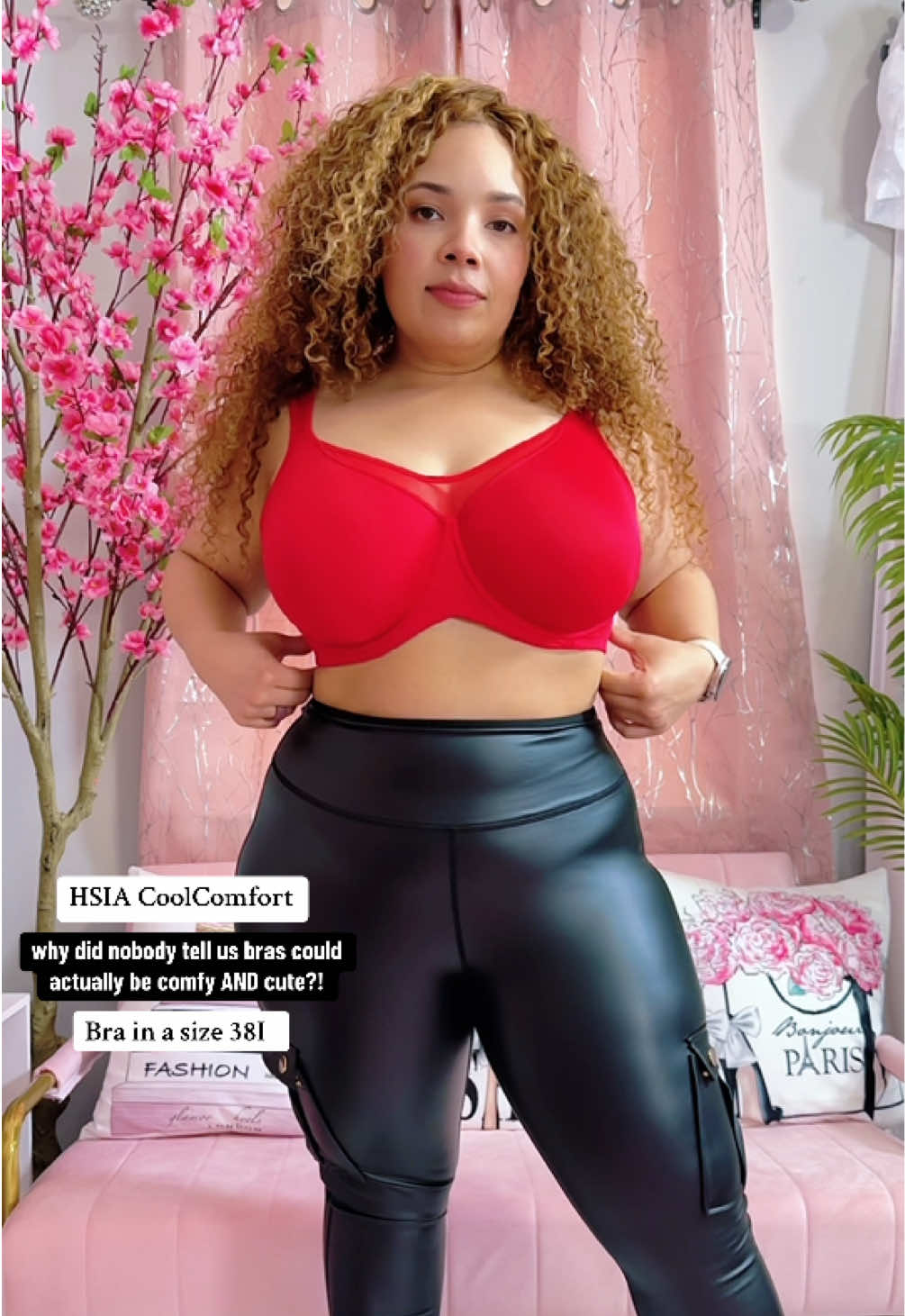 This HSIA Cool Comfort Bra is keeping me cool under all outfits, and honestly I might never take it off!! #bra #bras #comfybra #minimizerbra #hsiabra  @@Hsia-Bras