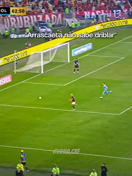 Arrascaeta driblando 😮‍💨🪄 || #arrascaeta #flamengo #fy #foryou #viral 