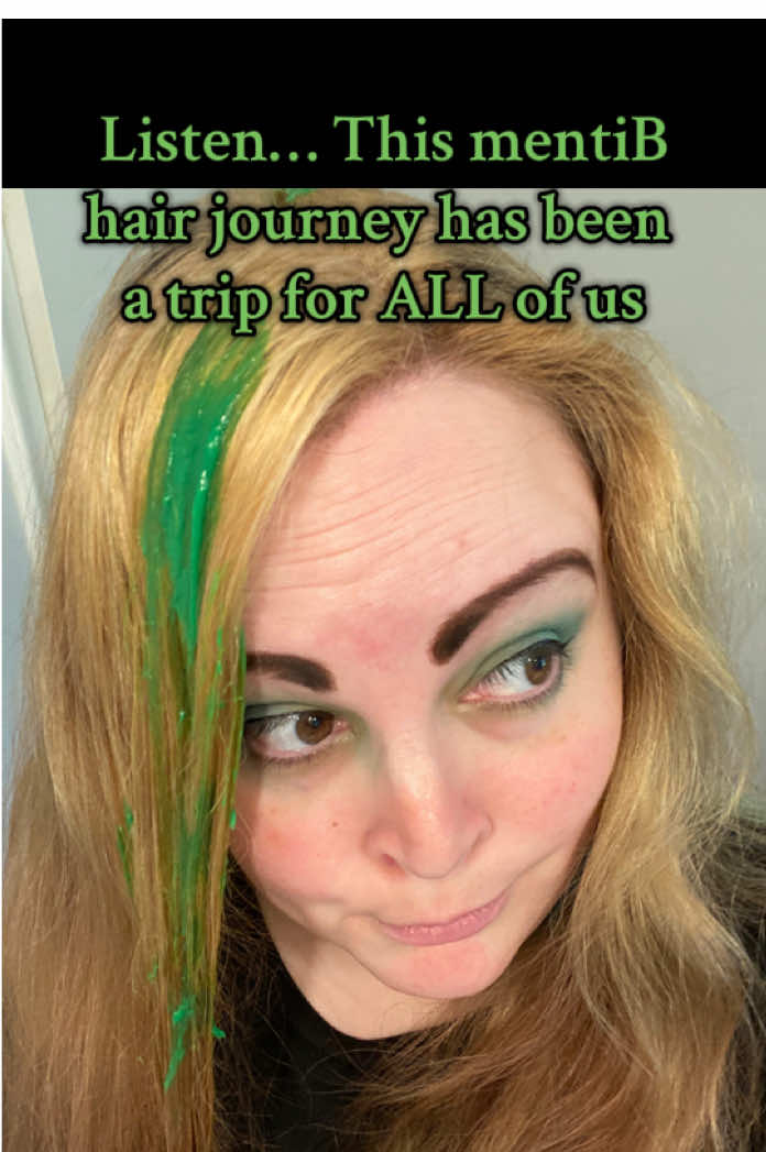 To the salon!!! #besties #kidnapped #green #tHAIRapy