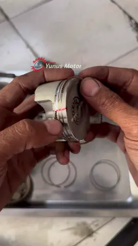 Cara memasang ring seher motor 4T baik matic, bebek atau sport sesuai standar pabrikan.