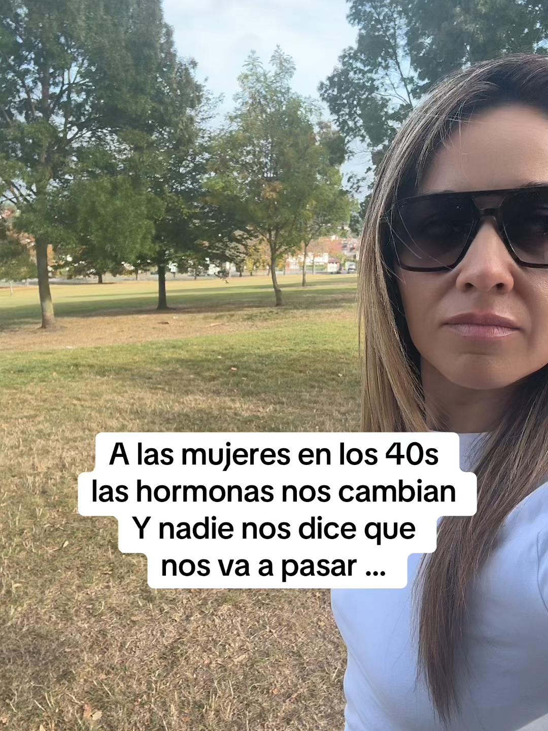 En los 40s nuestras hormonas cambian y crean muchos síntomas#adrianamontmenopausia #perimenopausia #menopausia #mujeres #mujeresfuertes
