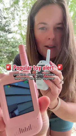 Looking for toys that siblings actually play with together? 💡 Video walkie-talkies are a hit—easy to use, fun for pretend play, and one of the best toys for sibling bonding #MomHack #ParentingTips #Siblings #FamilyFun #toysforkids 