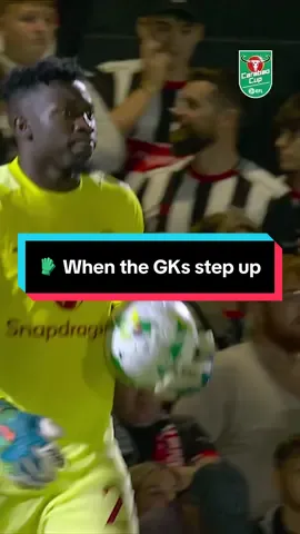 🧤 When the GKs step up in the shoot-out! #manchesterunited #carabaocup #footballtiktok #onana 