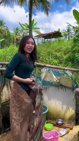 Fun 😂 girls cleaning 🧽 #500k #fypviral #foryoupage #beautiful #views 