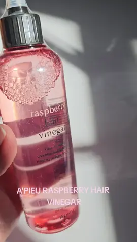 #gifted ✨ apieu Raspberry Hair Vinegar ✨ Okay, I’m honestly impressed with this one! 💕 First, I love the cute color and how the applicator makes it so easy to apply. The scent is so refreshing too! 🍓 After shampooing, I used it as instructed and it really helped cleanse my oily hair, leaving my scalp fresh and my strands feeling so clean. I like that it’s gentle on my scalp and perfect to use every once in a while for a deeper cleanse and less buildup. What really surprised me was the results after rinsing, I skipped any sprays or styling products just to test it out, and my hair was still soft, smooth, and noticeably shinier.  Such a nice reset for my hair routine! ⚠️ Disclaimer: Gifted product. Always follow usage instructions and patch test if you have a sensitive scalp or allergies. Results may vary depending on hair type.What works for me may not work for your hair type always check.#apieu#raspberryhairvinegar #ScalpTreatment#ScalpCleanser#HairVinegar#dandruff#scalpdetox #glasshair@A’pieu Global Official 