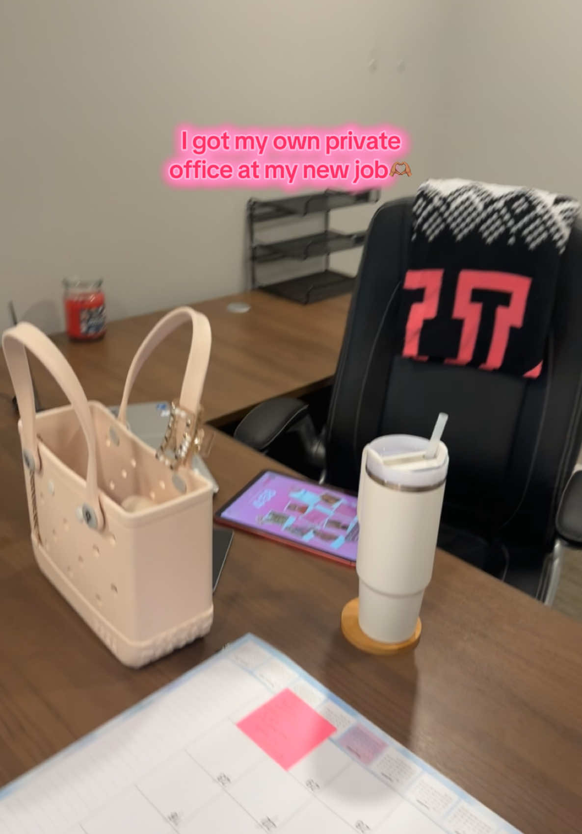 My new big girl corporate job 🙌🏽👩🏽‍💻#corporategirly  #fyp #fypシ #corporatelife #corporate #blackgirlluxury #corporatetiktok #fyppppppppppppppppppppppp #office #officedecor #officelife #worklife #work #officegirly #dayinthelife 