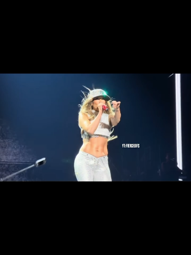 How is she 56 with this much energy????😳😳❤️@JLO #jlo #jenniferlopez #jenniferlopezedit #jenniferlopez #fypシ 